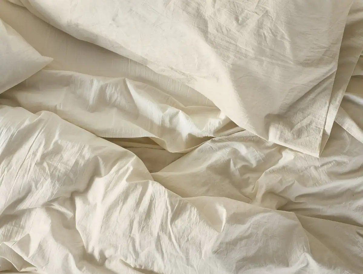 Coyuchi Organic Crinkled Percale Fitted Sheet - Image 5