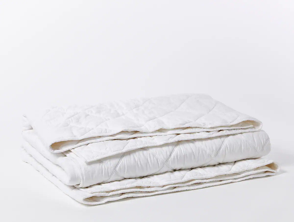 Coyuchi Diamond-Stitched Organic Cotton Comforter