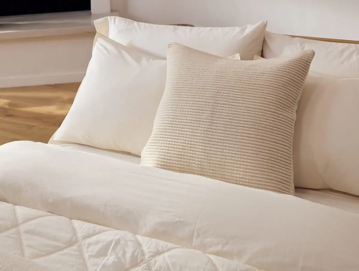 Coyuchi Organic Crinkled Percale Duvet Cover - Image 5