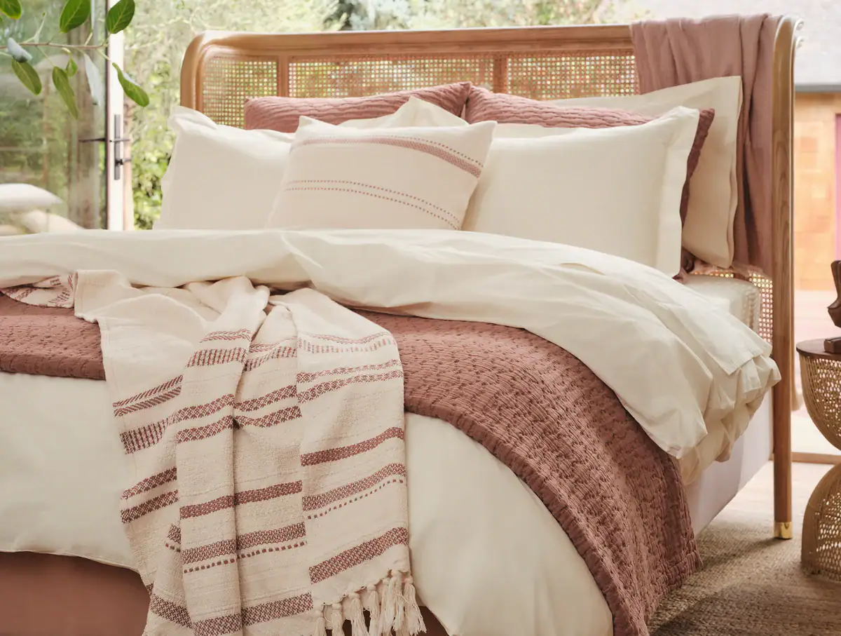 Coyuchi Refined Organic Percale Sheet Set - Image 8